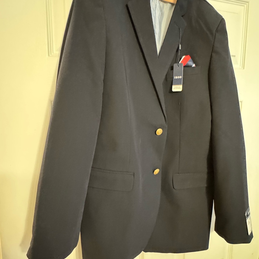 Izod Navy Blazer with Classic Notched Lapel and Modern Fit